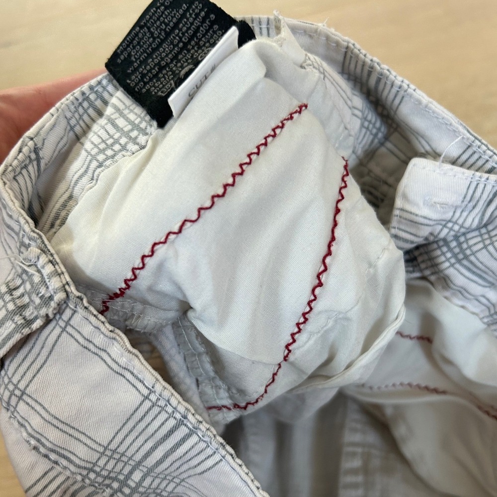Y2K Plaid Womens White Grey Plaid Stretch Cotton Cuffed Shorts Size 10 - Picture 8 of 9